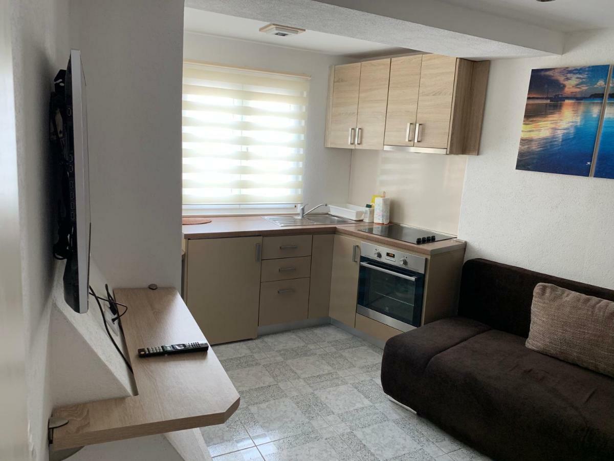 Oborska Ulica Centar Apartment บาชกาโวดา ภายนอก รูปภาพ